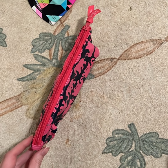 Lily Pulitzer zippered pouch - Picture 2 of 3